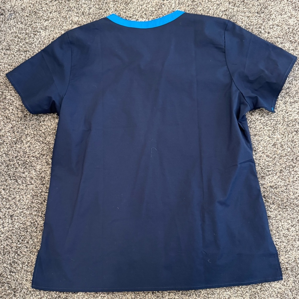WonderWink WonderFLEX Modern Fit Navy Scrub Top - Picture 2 of 6
